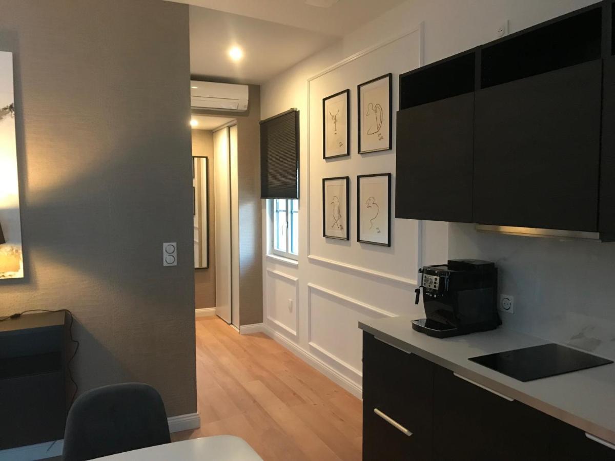 Lazare Maison De Maitre , Appartements De Standing Avec Parking Privatif A Seulement 7 Minutes A Pied Du Centre Historique De بزييه المظهر الخارجي الصورة
