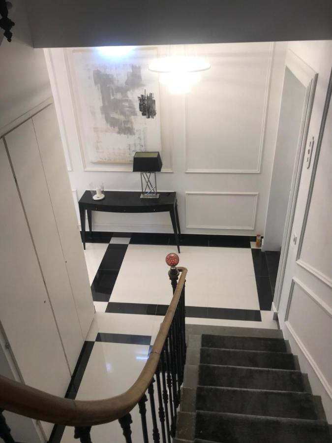 Lazare Maison De Maitre , Appartements De Standing Avec Parking Privatif A Seulement 7 Minutes A Pied Du Centre Historique De بزييه المظهر الخارجي الصورة